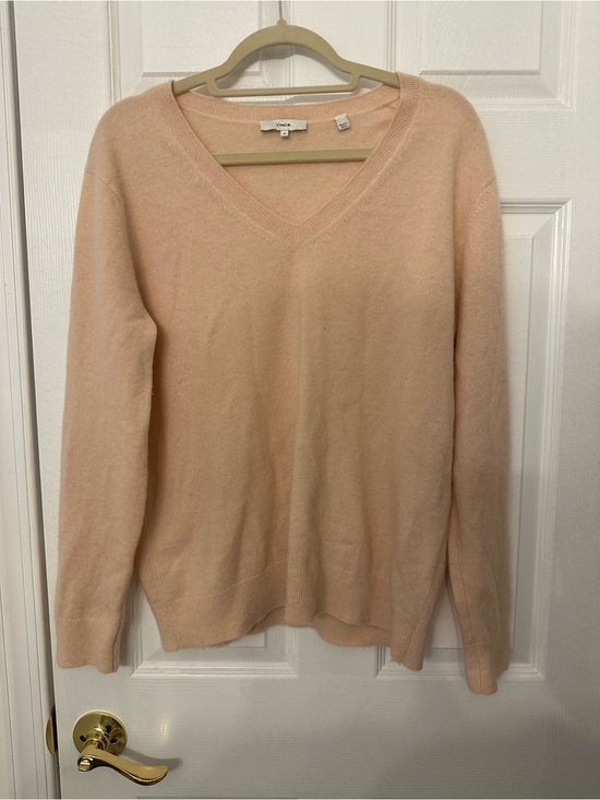 Vince Sweaters - Vince Blush Pink V-Neck Cashmere Sweater